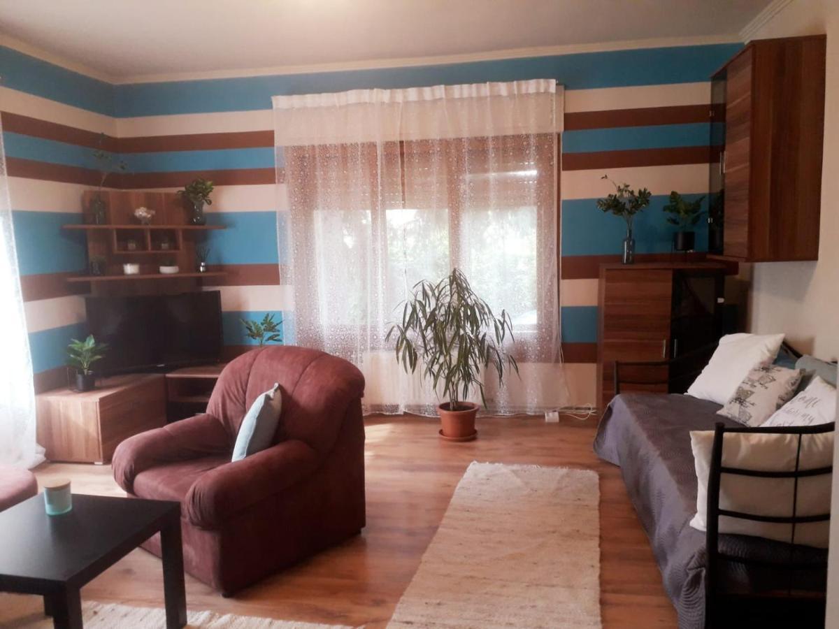 Rozmaring Apartman Zánka Exterior foto