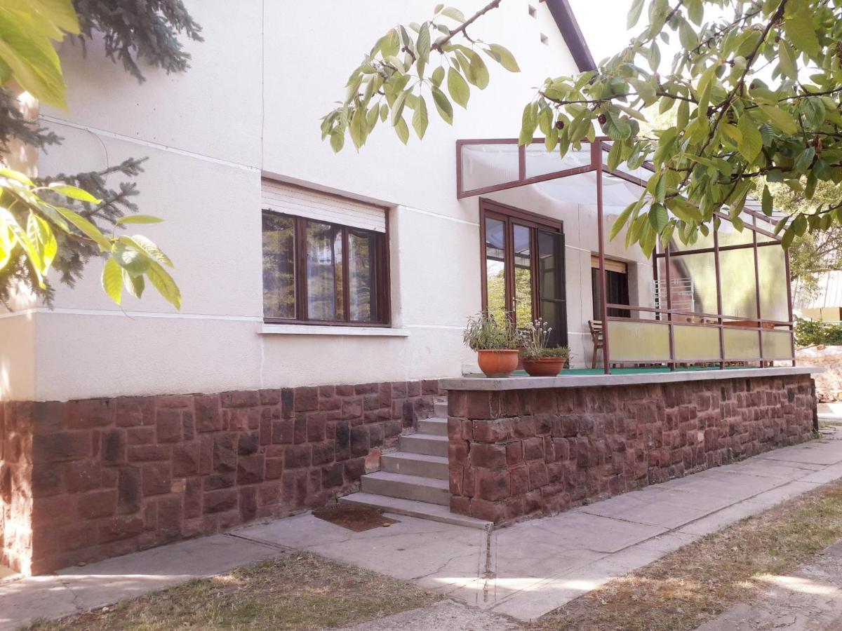 Rozmaring Apartman Zánka Exterior foto